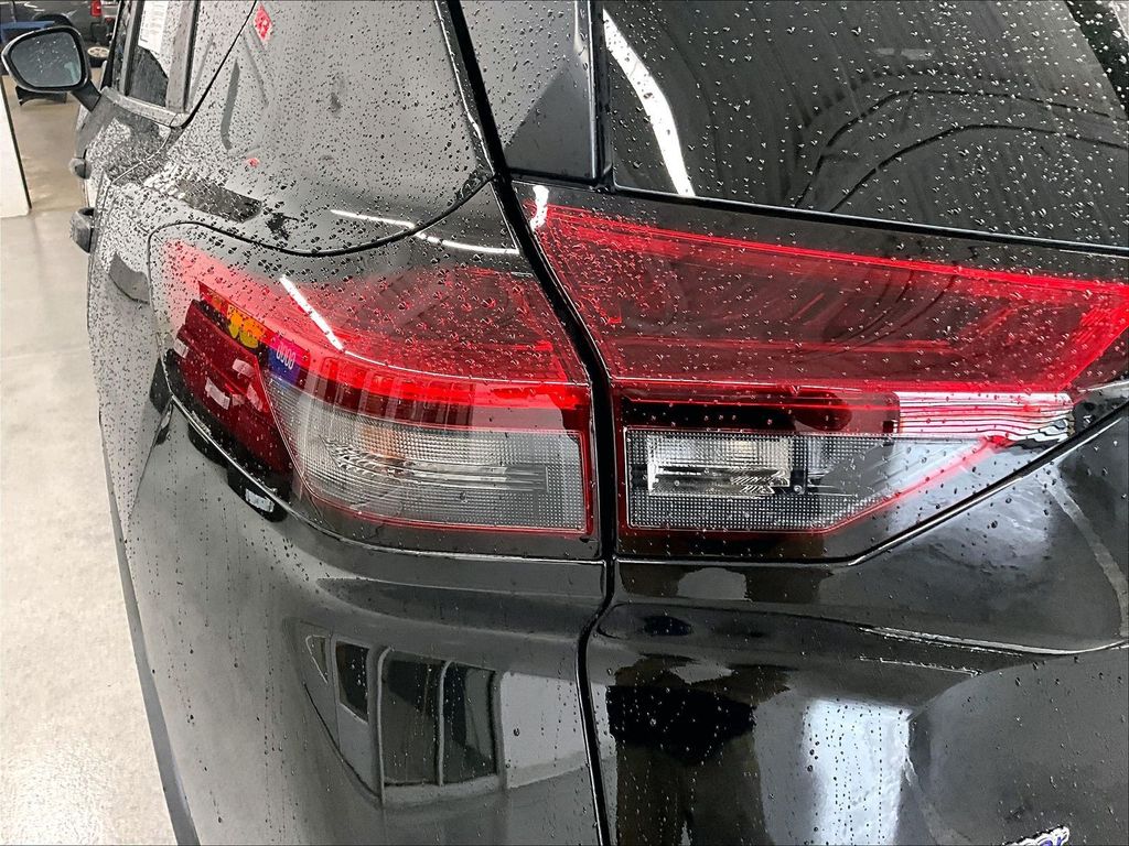 2023 Nissan Rogue — photo 31