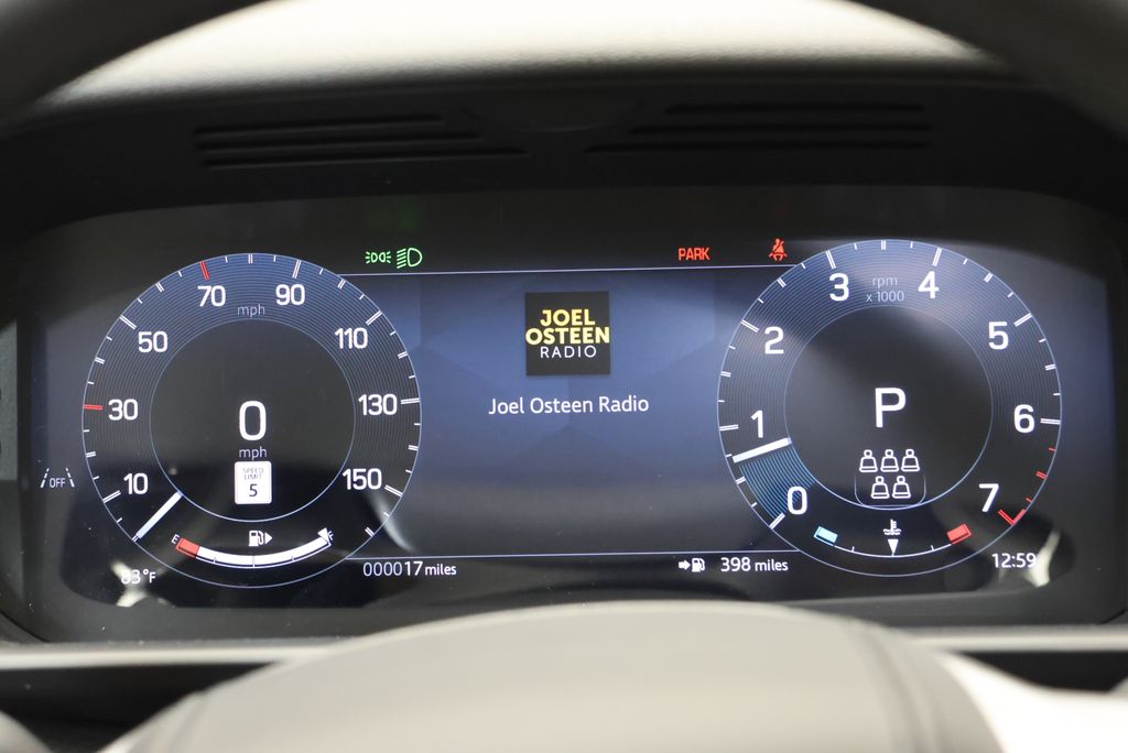 Thumbnail: 2026 Land Rover Discovery - 20