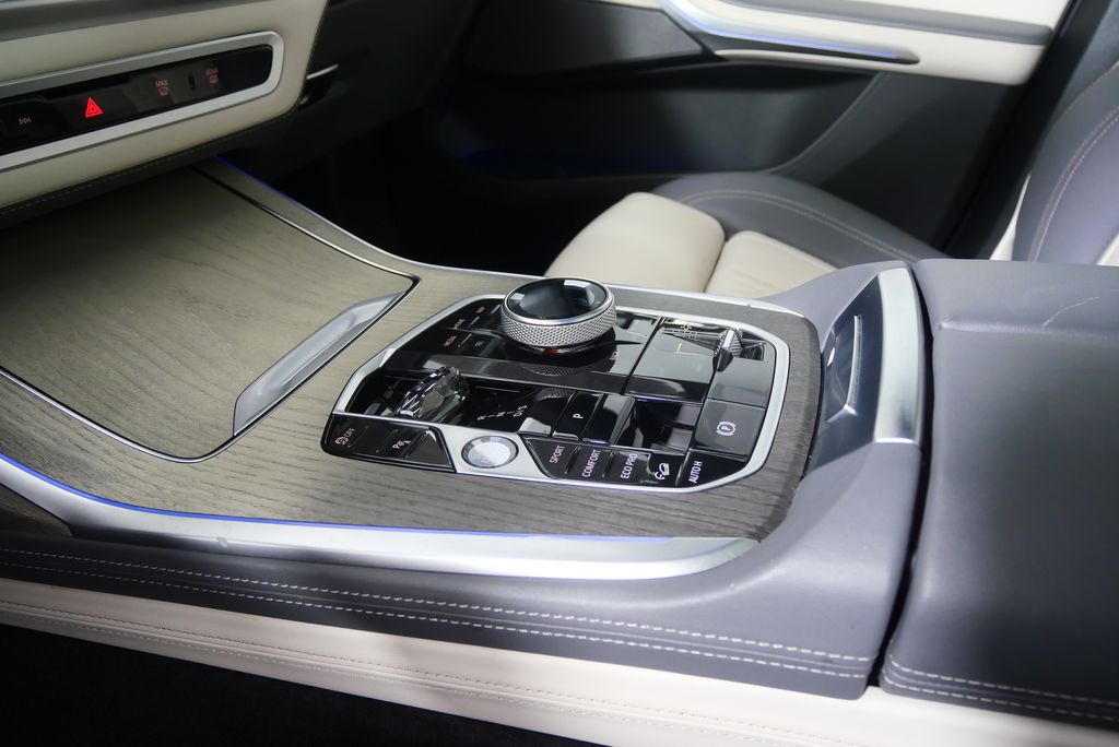 Thumbnail: 2023 BMW X7 - 29