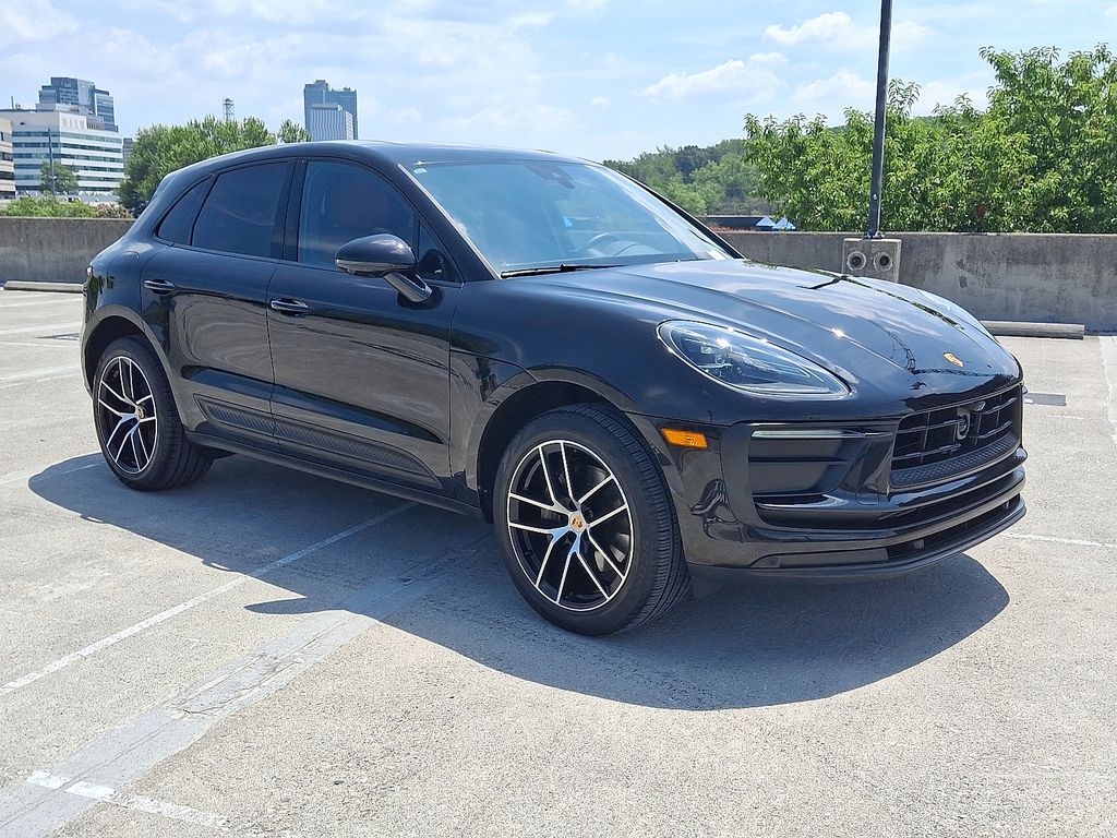 Thumbnail: 2024 Porsche Macan - 7