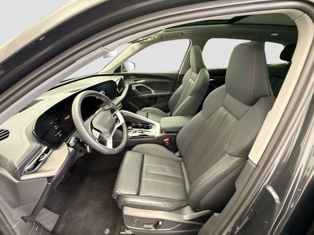 Thumbnail: 2025 Audi Q5 - 18