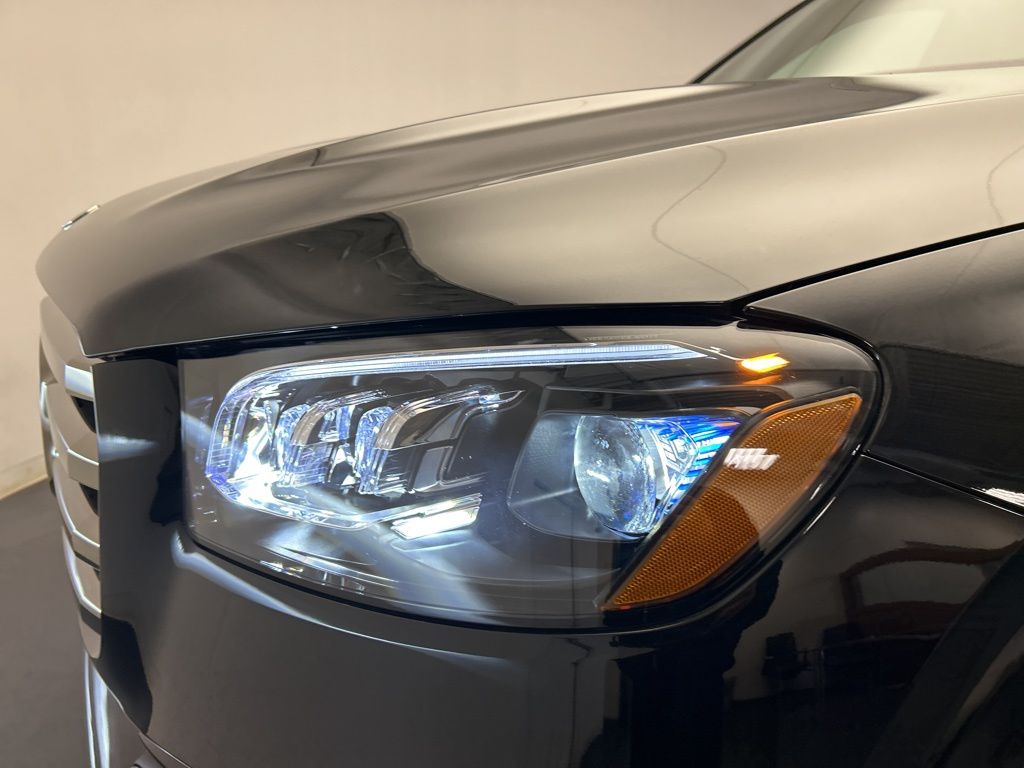 Thumbnail: 2026 Mercedes-Benz GLS - 9