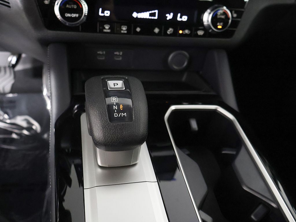 New 2026 Gray Mitsubishi ES image 45