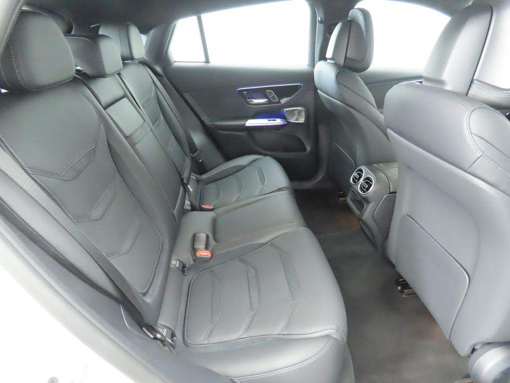 Thumbnail: 2025 Mercedes-Benz GLC - 22