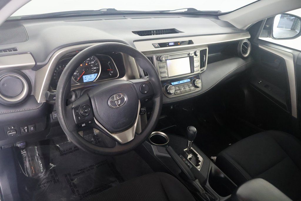 2013 Toyota RAV4 XLE 7