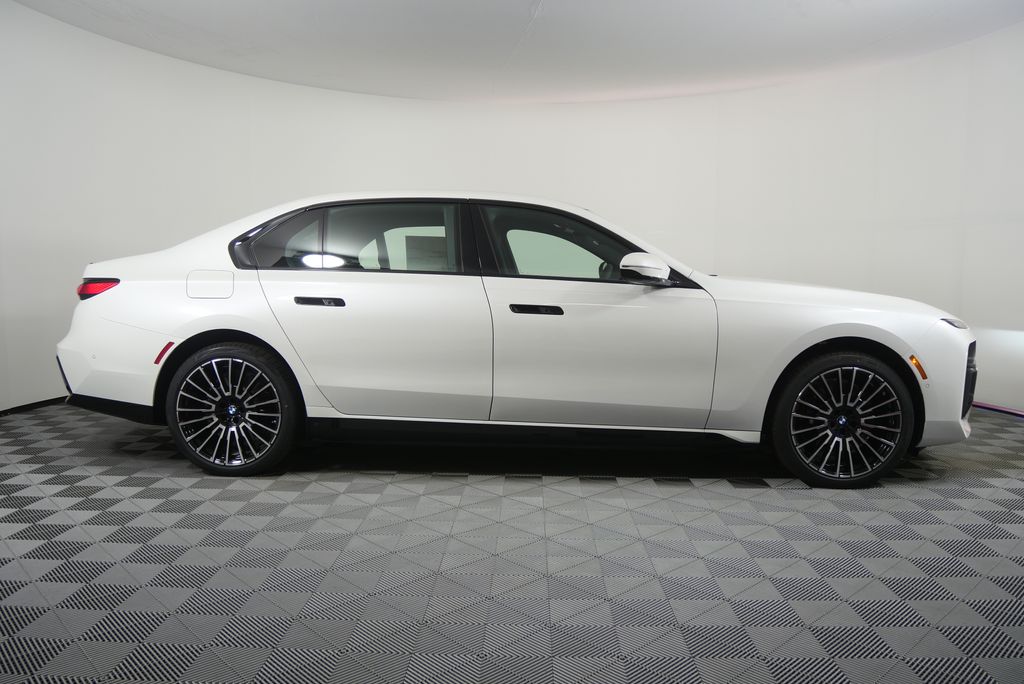 Thumbnail: 2026 BMW i7 - 2
