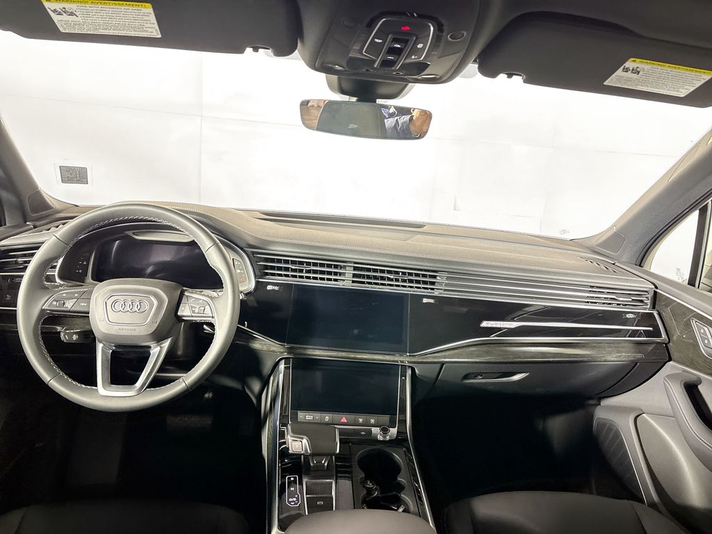 2025 Audi Q7 45 Premium Plus