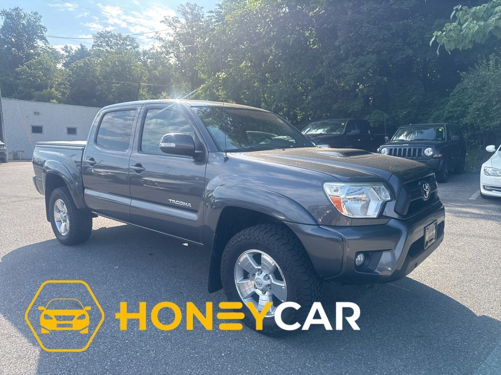 Magnetic Gray Metallic 2014 Toyota Tacoma Double Cab SB V6 4WD Pickup Truck Four-Wheel Drive 6-Speed Manual