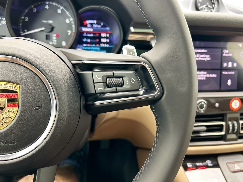 Thumbnail: 2026 Porsche Macan - 15