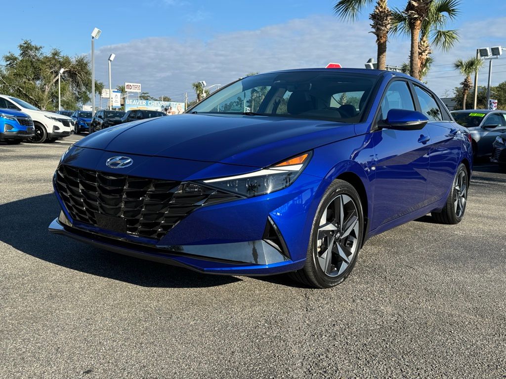 2023 Hyundai Elantra Hybrid Limited 4