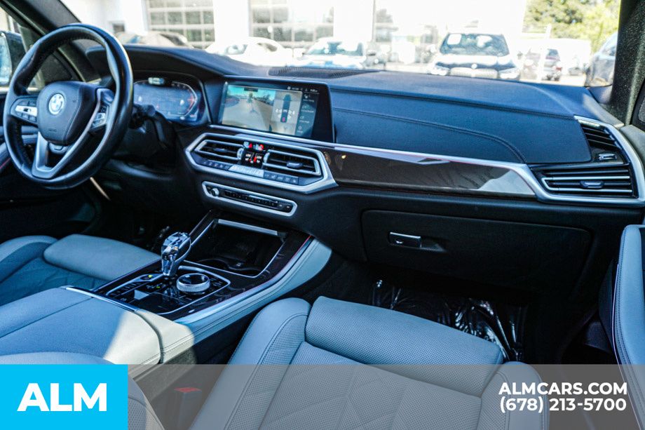 Used 2023 Black BMW xDrive40i image 25