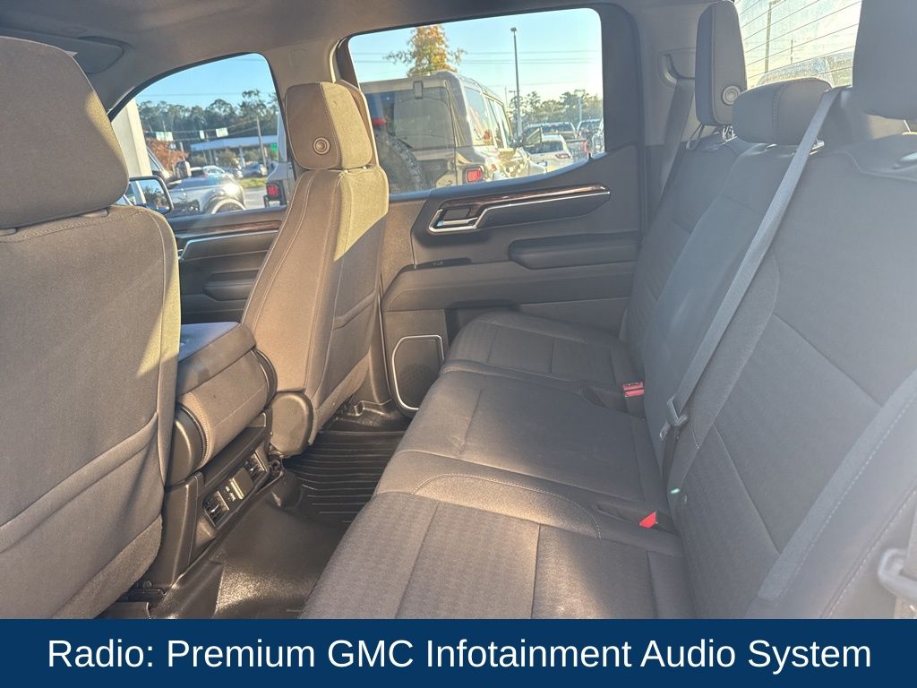 2022 GMC Sierra 1500 4WD Crew Cab Short Box SLE