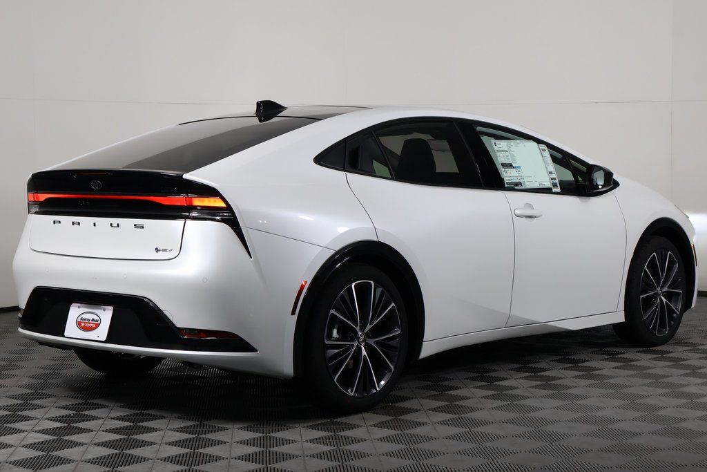 2025 Toyota Prius Limited 2