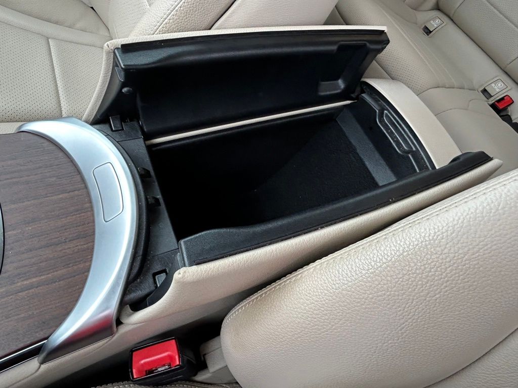 Used 2022  Mercedes-Benz GLC 300 image 28