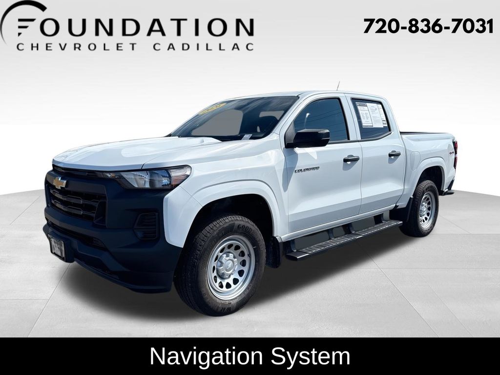 Ultra Silver Metallic 2026 Chevrolet Colorado Pickup Truck Four-Wheel Drive 8-Speed Automatic