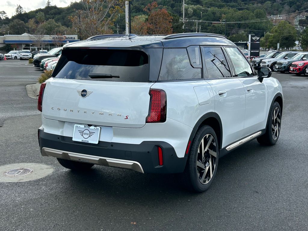 2025 MINI Cooper Countryman Iconic 5