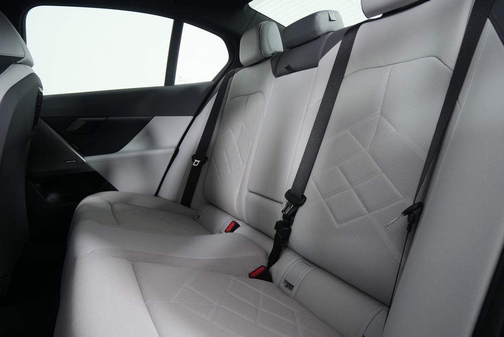 2026 BMW 5 Series 530i 15