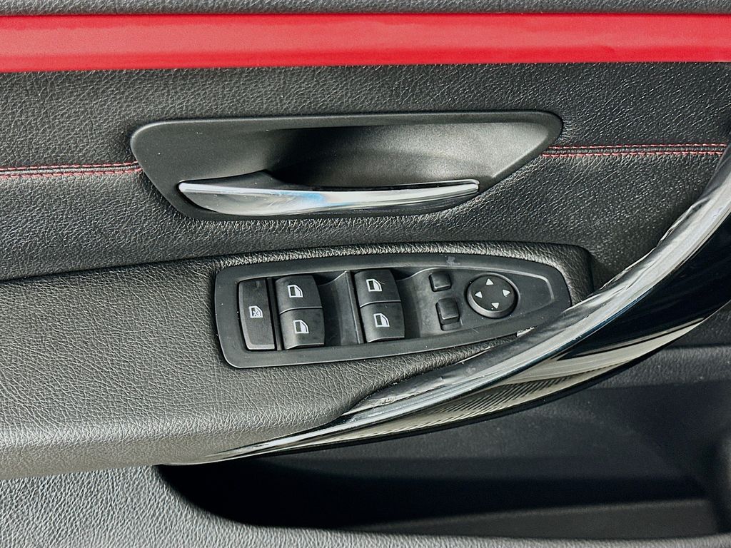 Thumbnail: 2015 BMW 4 Series - 18