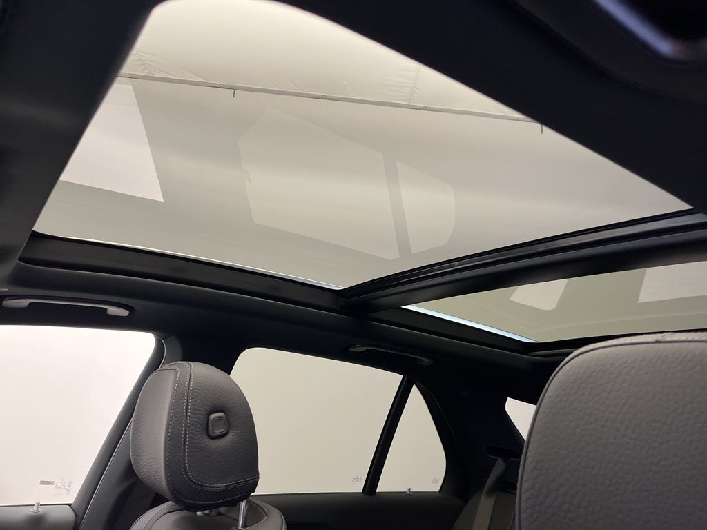 Thumbnail: 2026 Mercedes-Benz GLE - 23