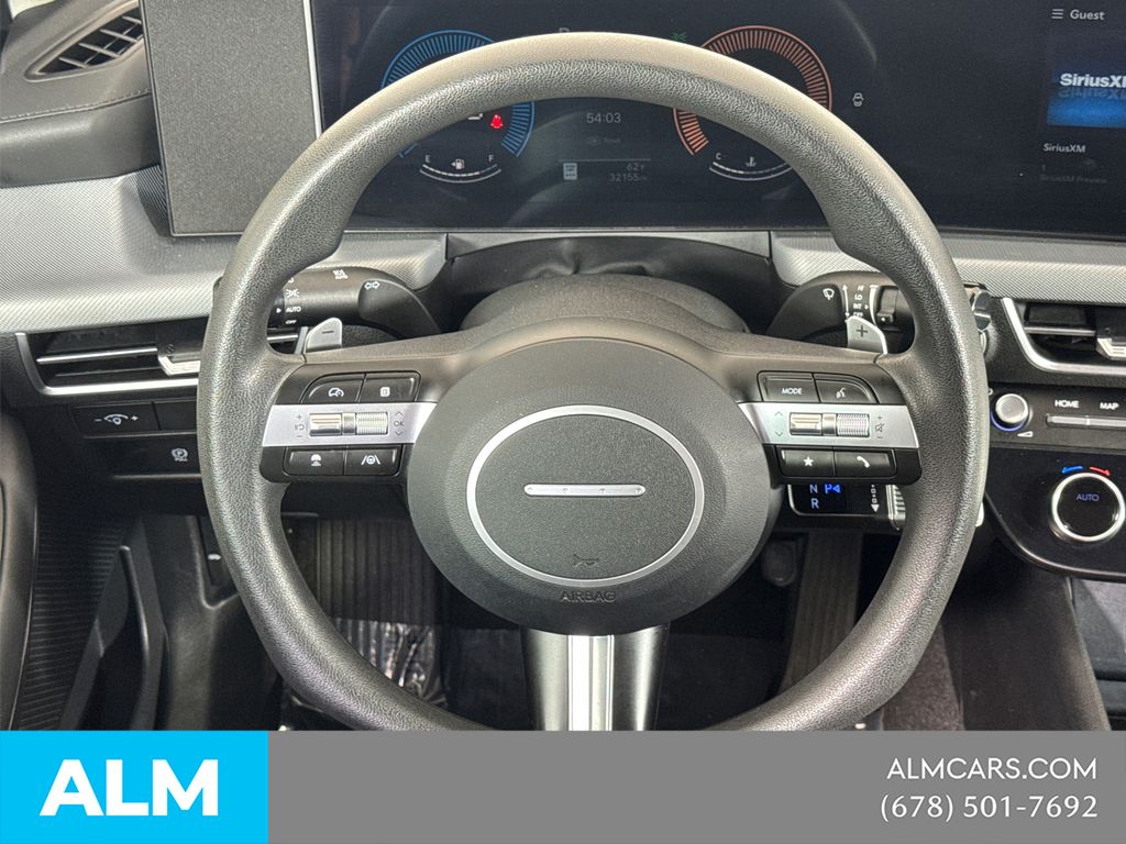 Used 2025 Red Hyundai SEL image 27