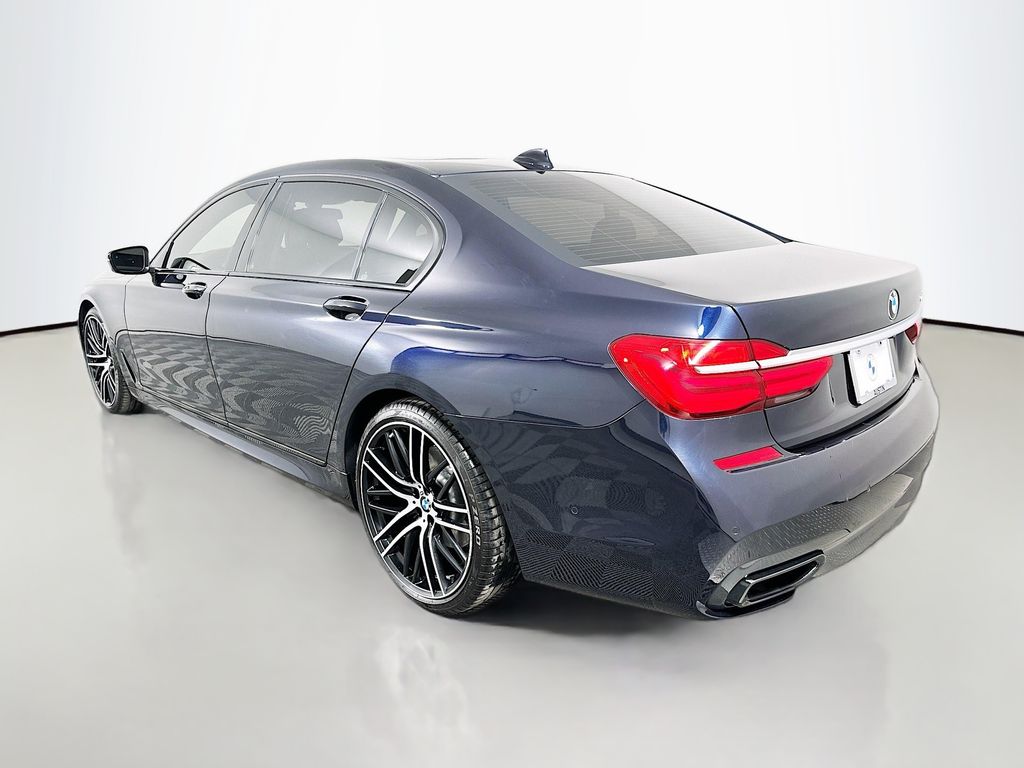 Thumbnail: 2016 BMW 7 Series - 7