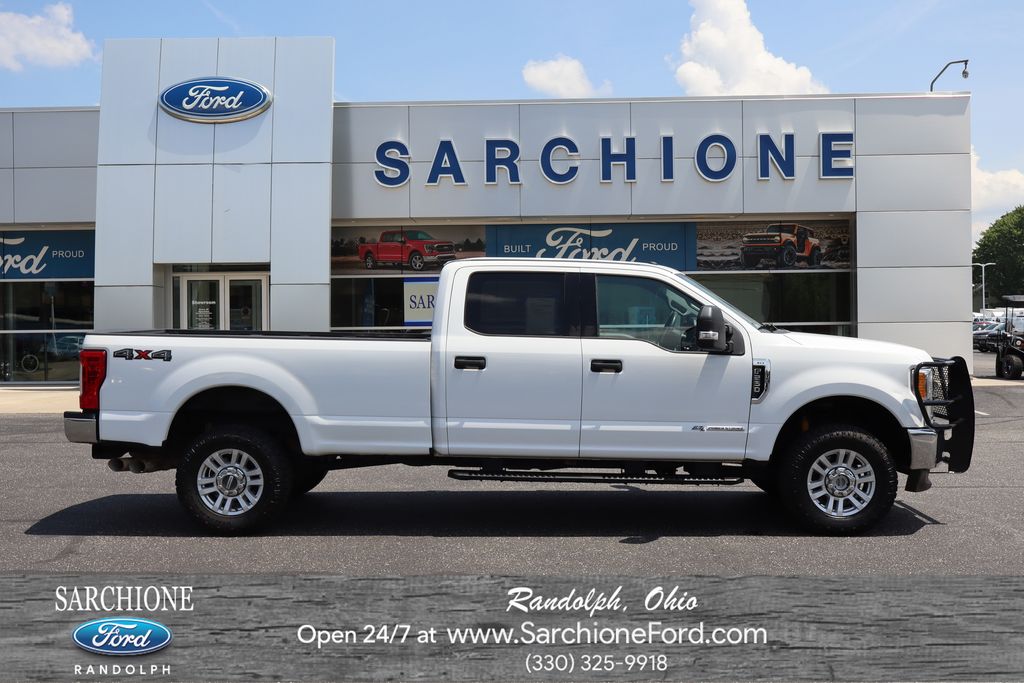 Oxford White 2017 Ford F-250 Super Duty Pickup Truck Four-Wheel Drive 6-Speed Automatic