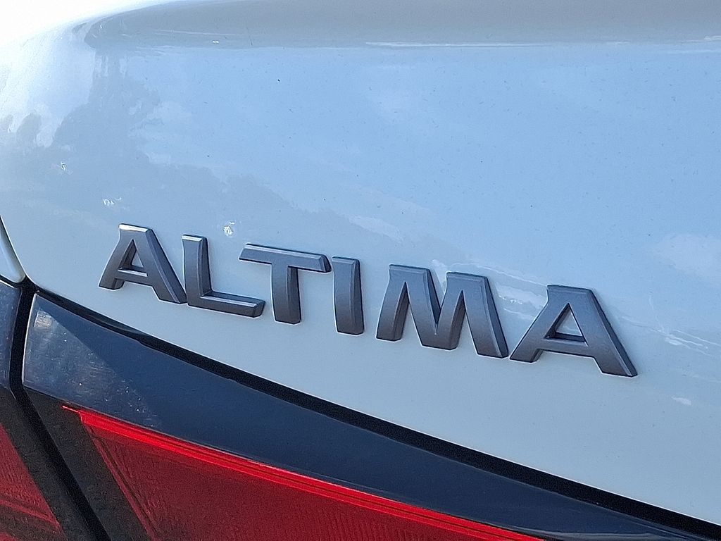 Thumbnail: 2025 Nissan Altima - 5