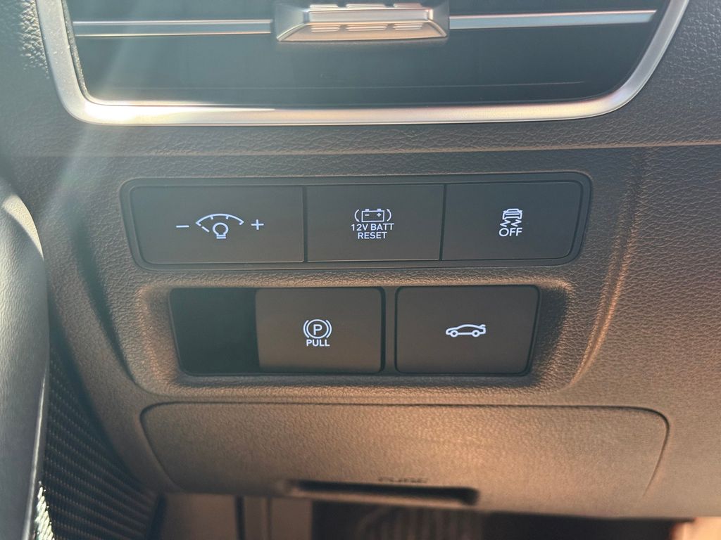 Used Car 2024 Hyundai Sonata Hybrid  Sel For Sale Under $25,000 In San Marcos, Texas
