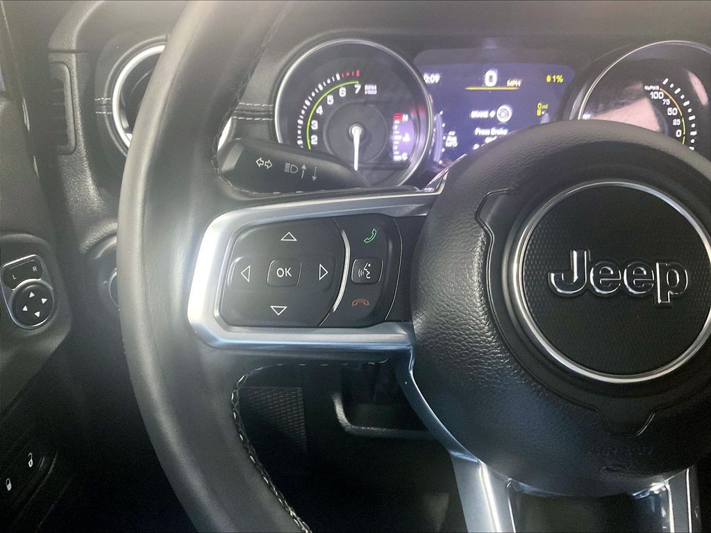 2023 Jeep Wrangler — photo 22