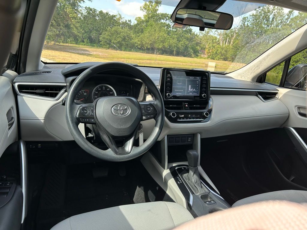 2022 Toyota Corolla Cross L 12
