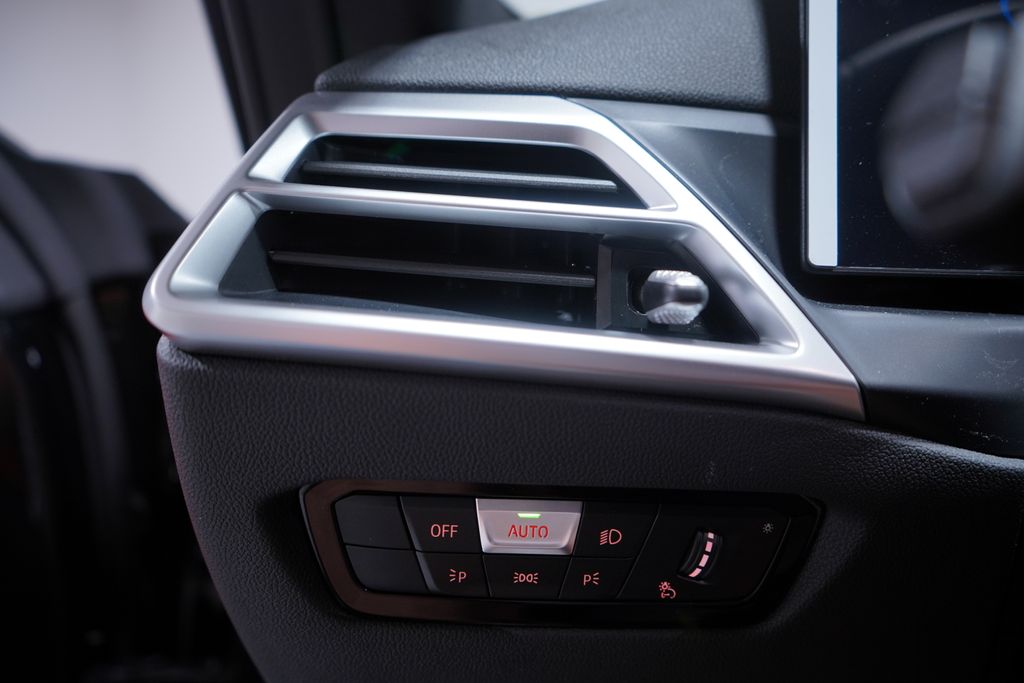 Thumbnail: 2026 BMW M4 - 18