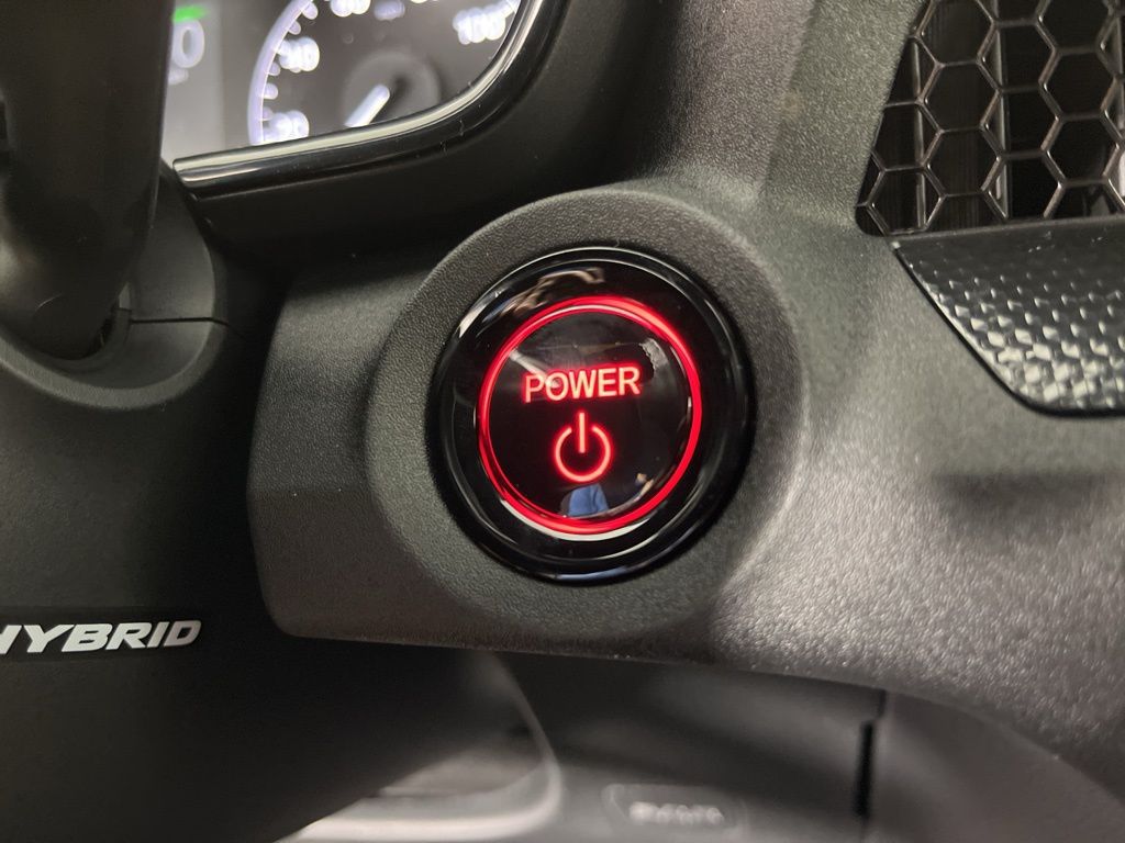 2025 Honda CR-V Sport 32
