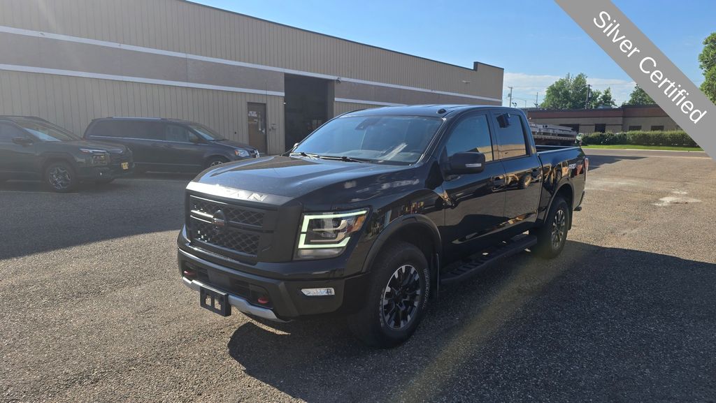 2020 Nissan Titan PRO-4X Crew Cab 4WD