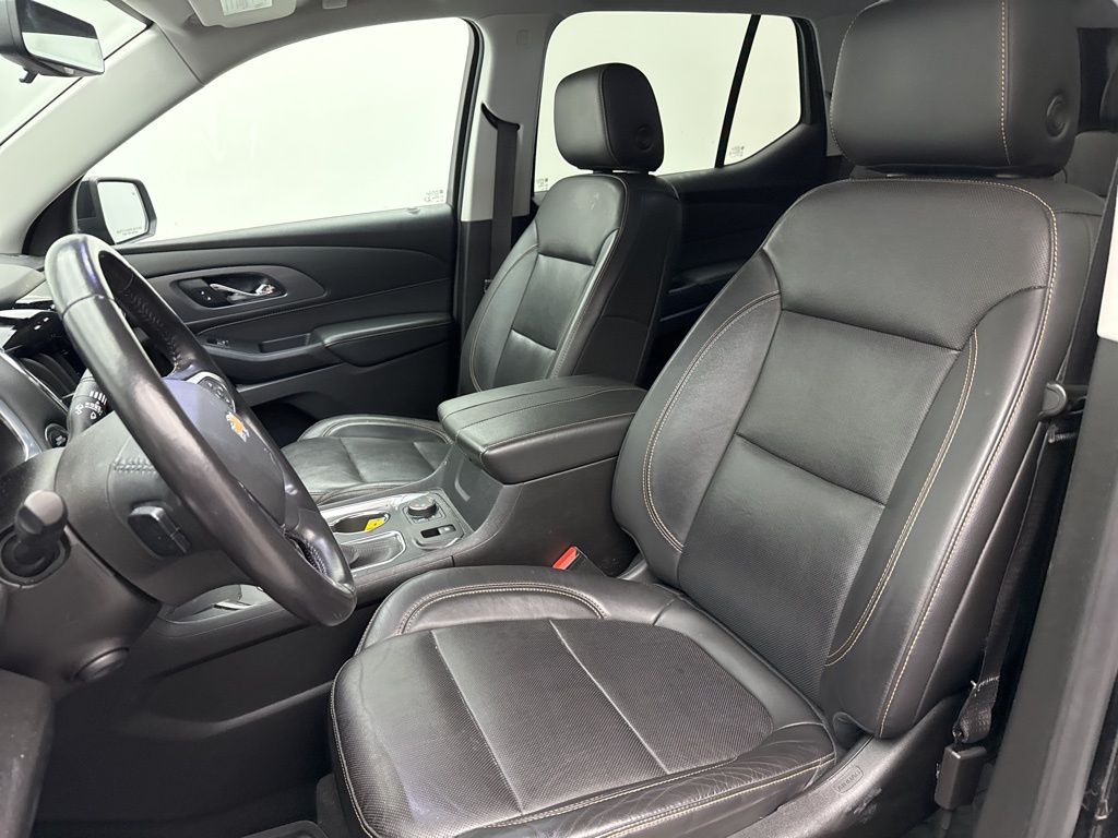 Thumbnail: 2021 Chevrolet Traverse - 9