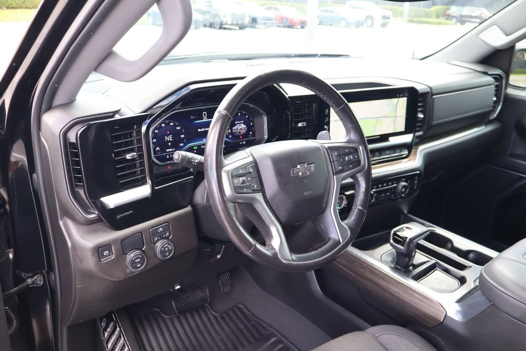 Thumbnail: 2022 Chevrolet Silverado 1500 - 15