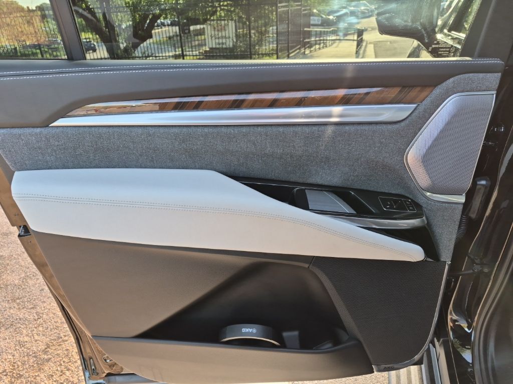 Used Car 2025 Cadillac Escalade Esv  Sport Platinum For Sale Under $120,000 In Austin, Texas