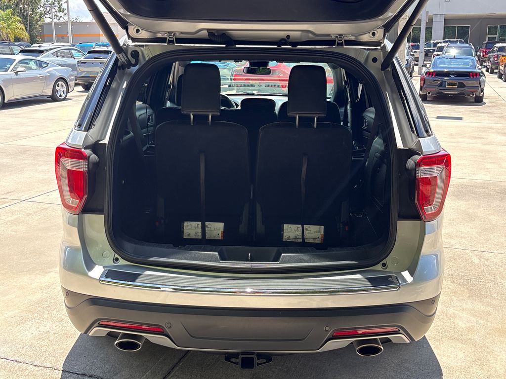 Used 2018 Silver Ford XLT image 32