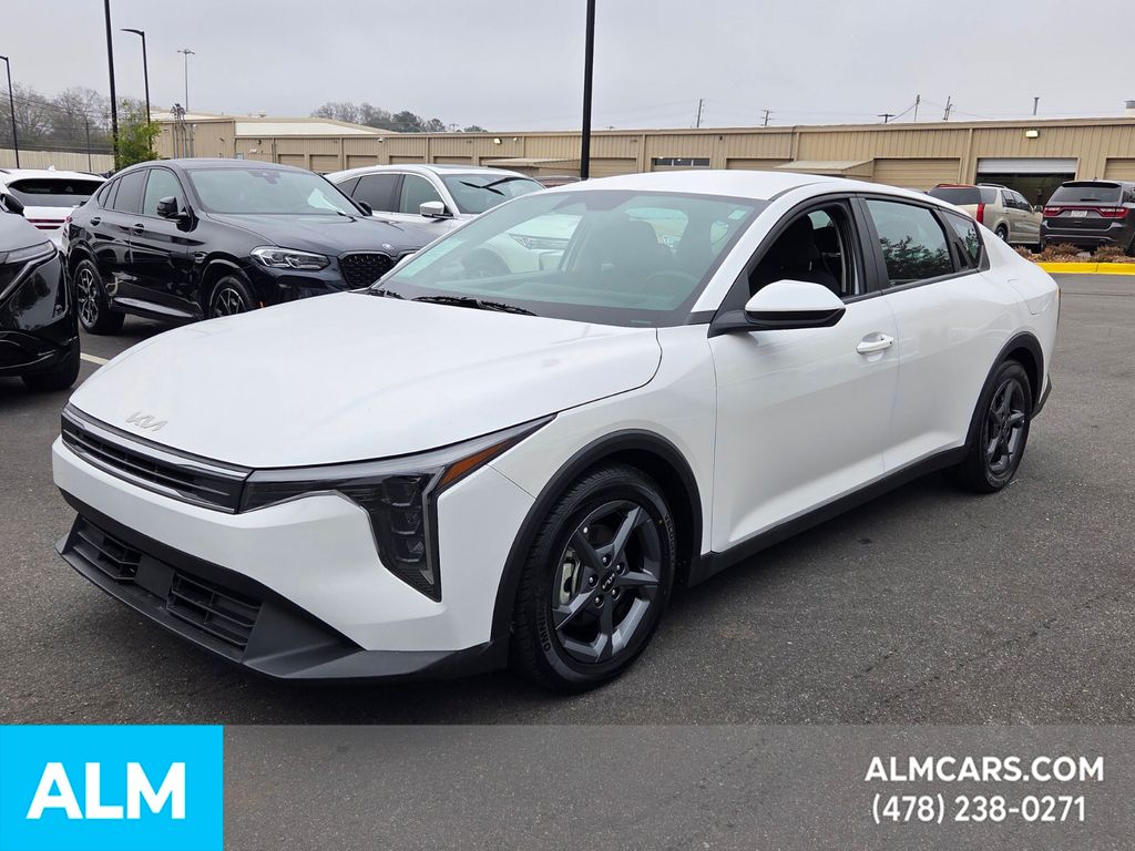2025 Kia K4 LXS FWD