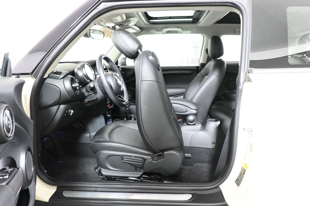 Thumbnail: 2016 MINI Cooper - 30