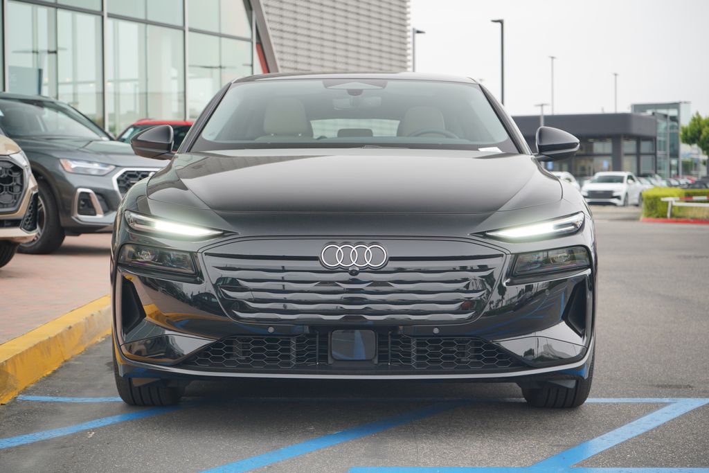 Thumbnail: 2025 Audi e-tron S - 5