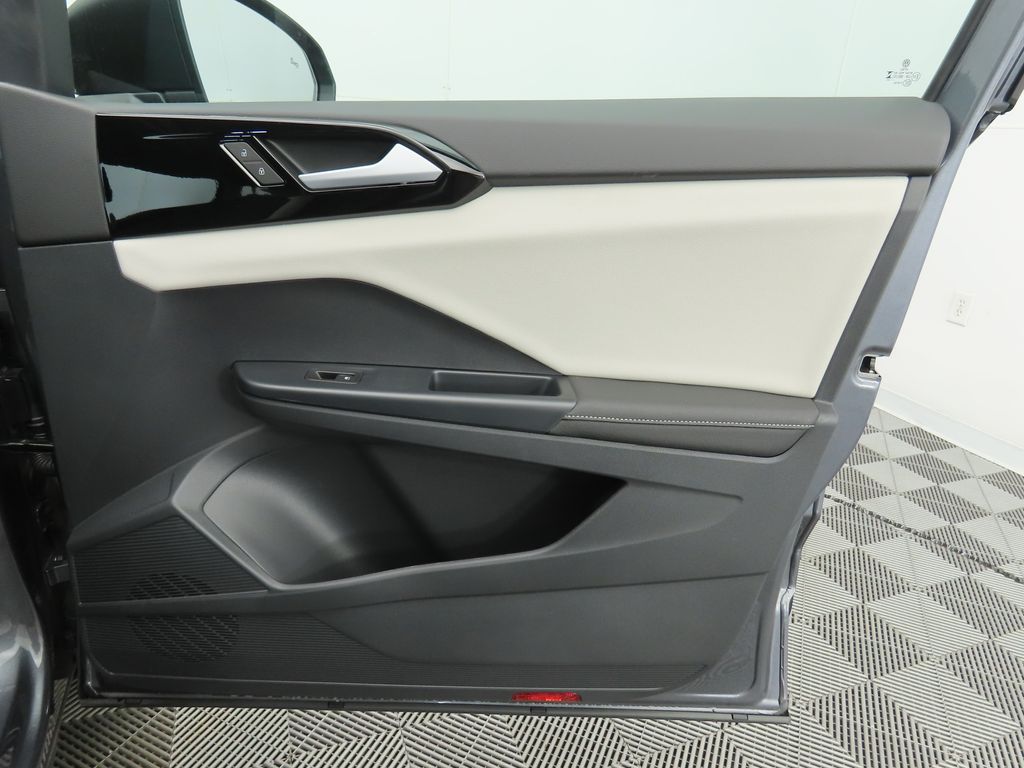 Thumbnail: 2025 Volkswagen Taos - 25