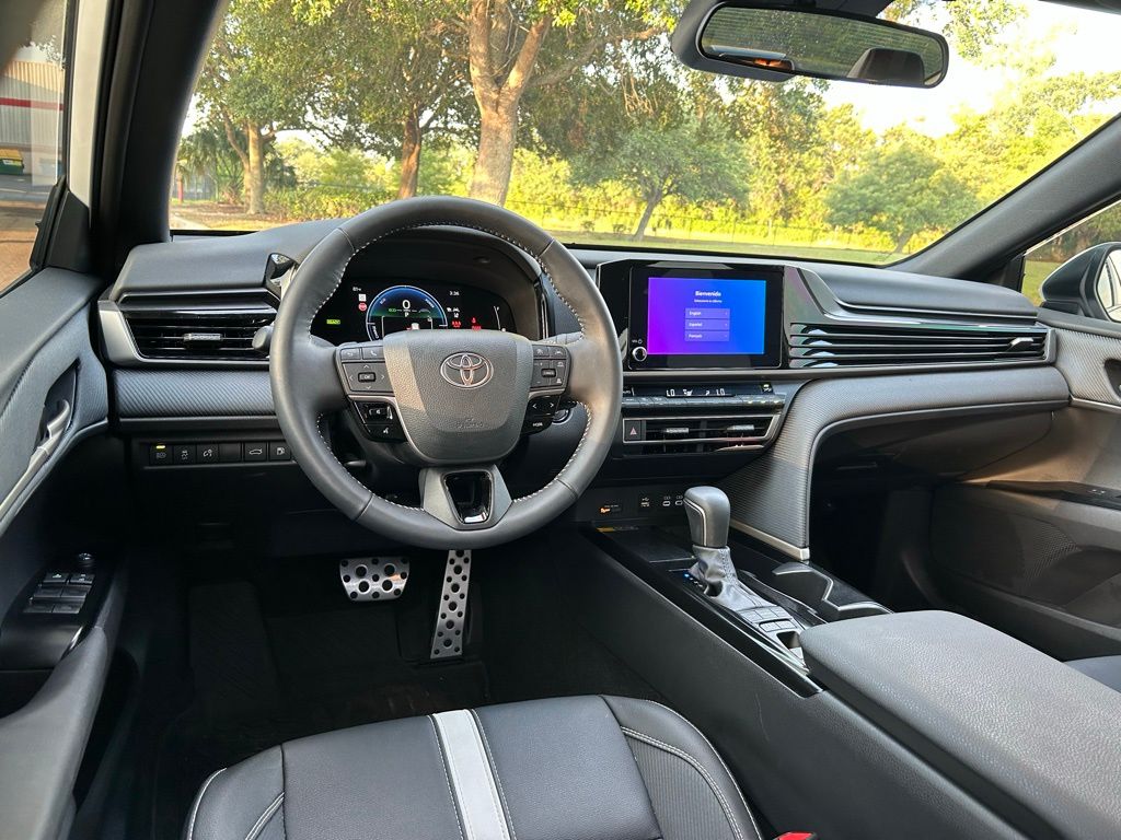 2025 Toyota Camry SE 12
