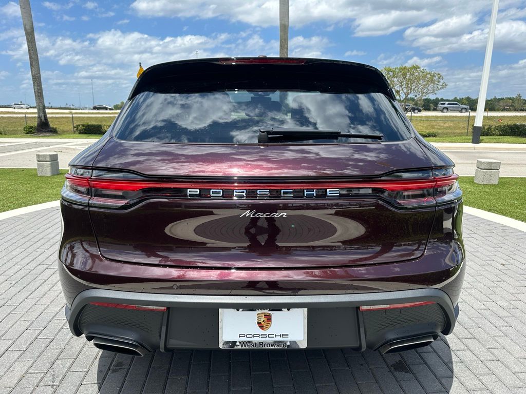 2024 Porsche Macan T 4