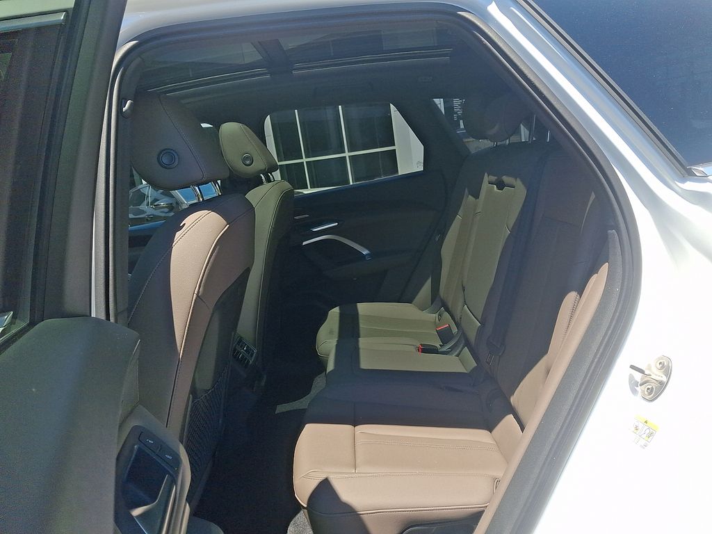 Thumbnail: 2026 Audi Q5 - 7
