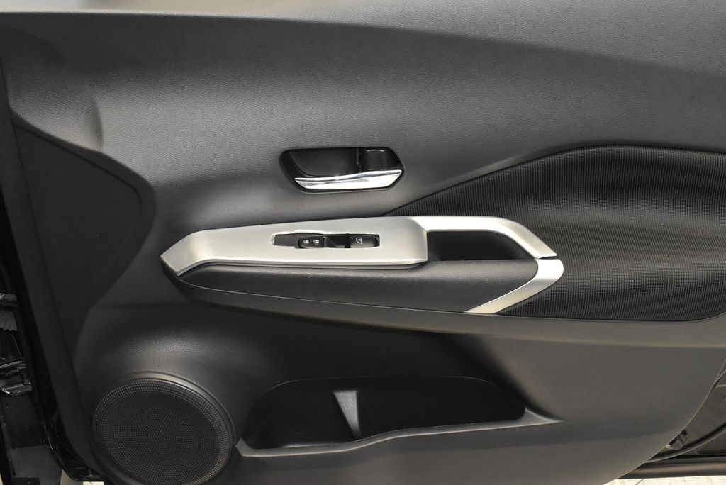 2021 Nissan Kicks SV 19