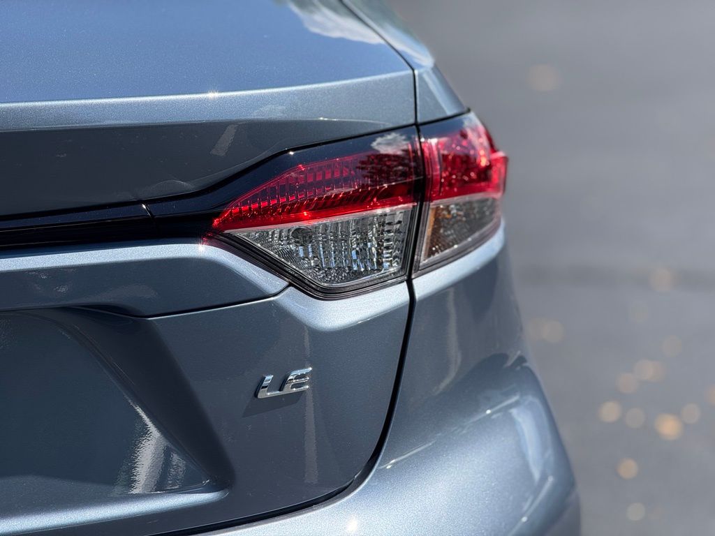 2026 Toyota Corolla LE photo 9