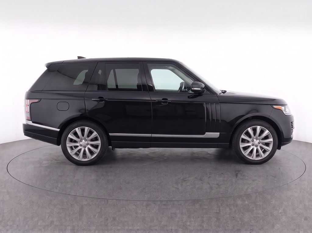 Thumbnail: 2016 Land Rover Range Rover - 2
