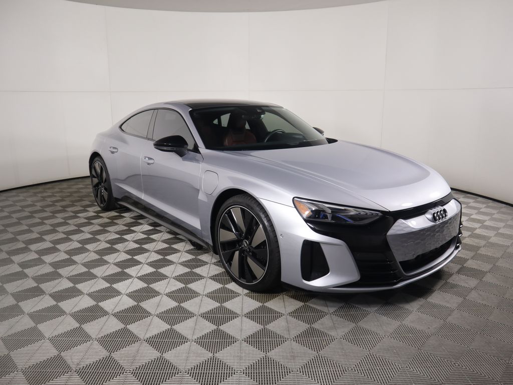 Thumbnail: 2023 Audi e-tron GT - 3