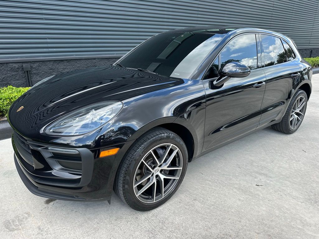 Thumbnail: 2022 Porsche Macan - 7