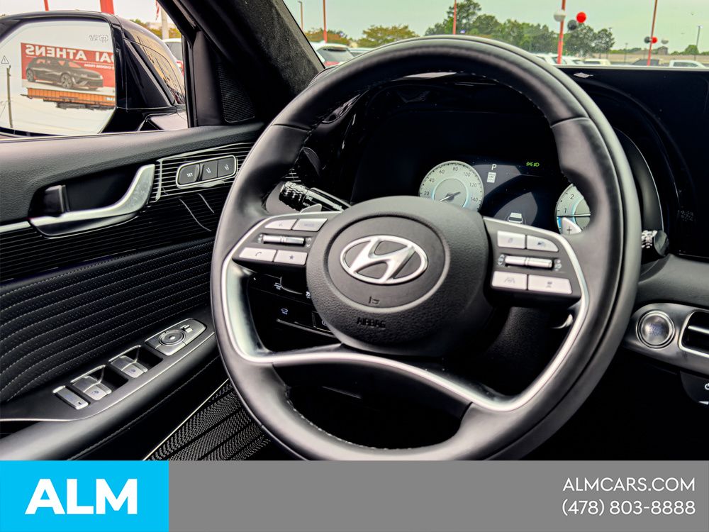 Used 2025 Black Hyundai Calligraphy Night Edition image 26